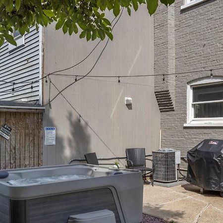 Rare City Home W/ Backyard Fire-Pit & Hottub Lancaster Ngoại thất bức ảnh