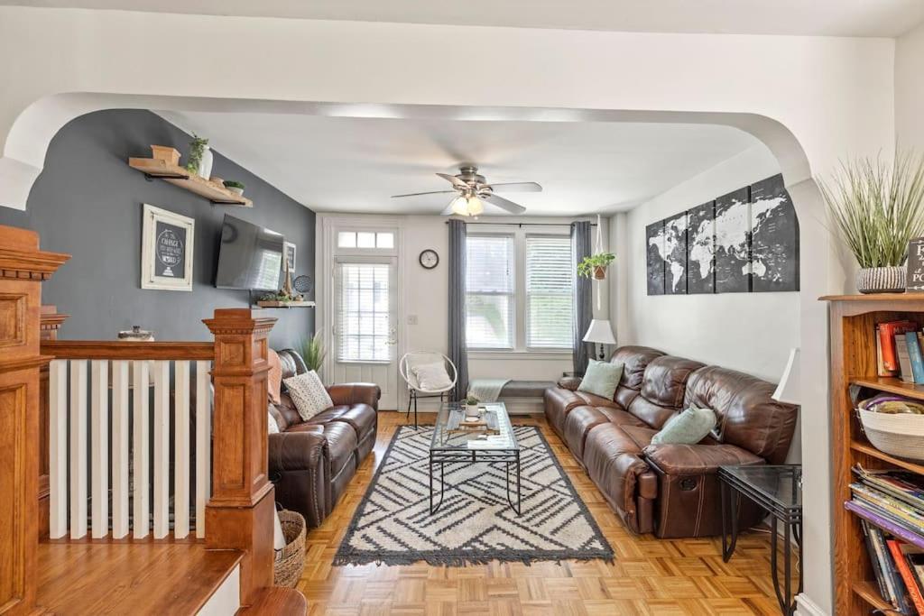 Rare City Home W/ Backyard Fire-Pit & Hottub Lancaster Ngoại thất bức ảnh
