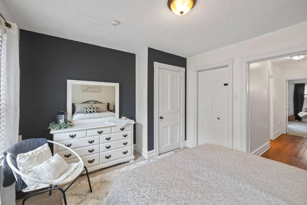 Rare City Home W/ Backyard Fire-Pit & Hottub Lancaster Ngoại thất bức ảnh